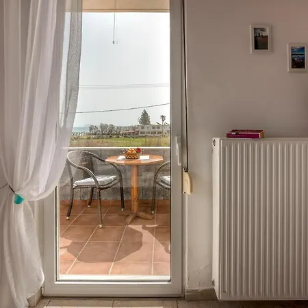Agiazi Beachfront 아파트