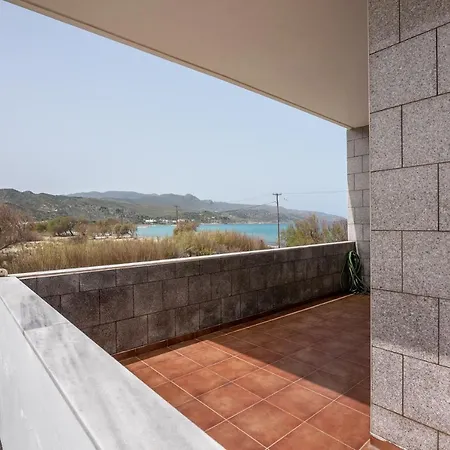 아파트 Agiazi Beachfront