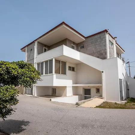 Agiazi Beachfront 아파트