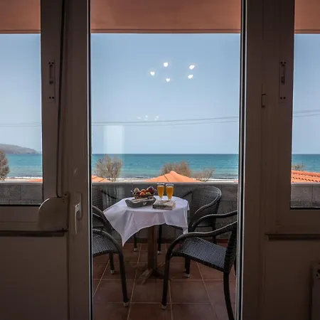 Apartment Agiazi Beachfront