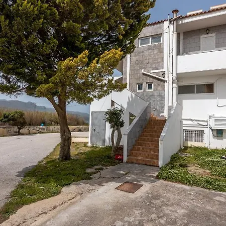 Apartmán Agiazi Beachfront