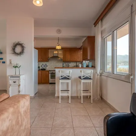Apartament Agiazi Beachfront